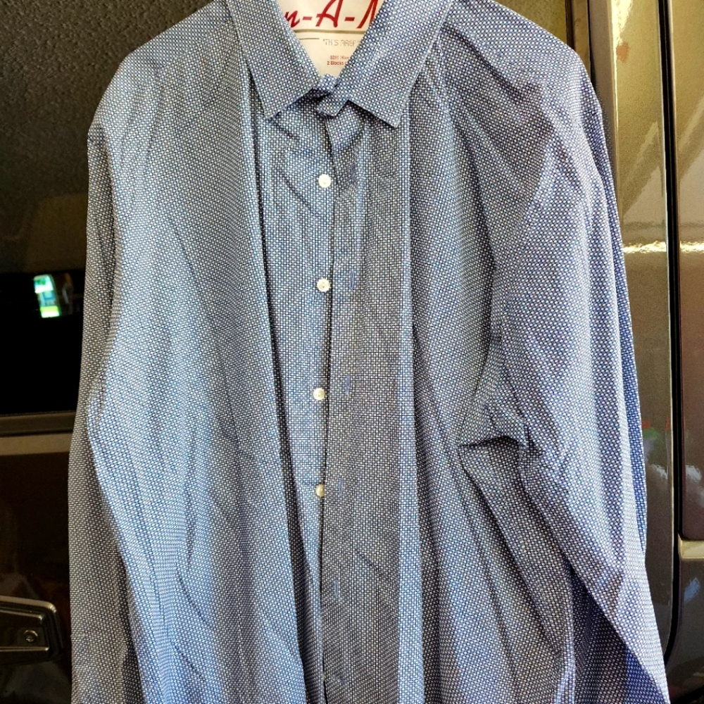 Voyageur Men's Dress Shirt - 18L 45L - Very Nice!